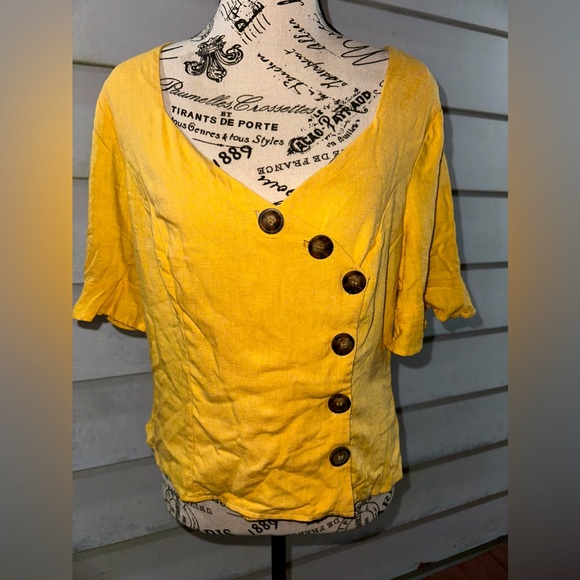 june & hudson Tops - June & Hudson Womens Mustard Polyester Short Sleeve Button Front Crop Top Size M